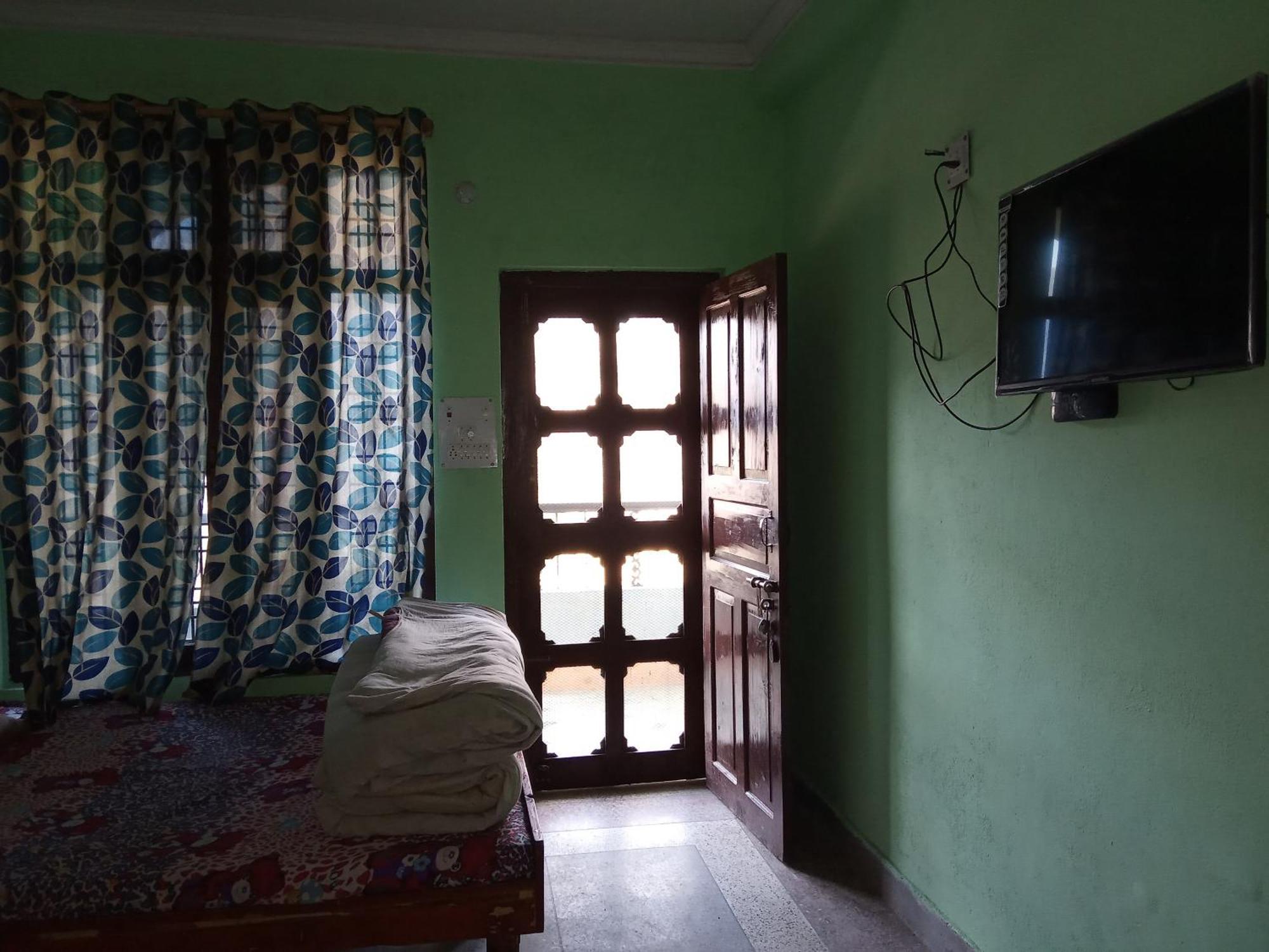 Hotel Gauri Shankar Palace Murari Barkot Екстер'єр фото